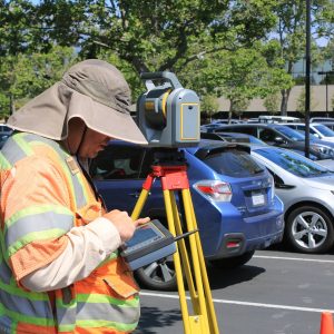 Les experts géomètres dans leurs travaux